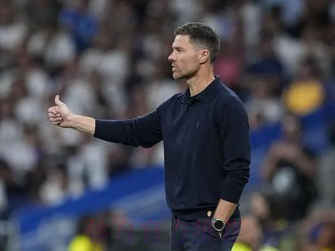 阿斯:齐祖不会让伊斯科冬窗离开 球员将夏窗离开